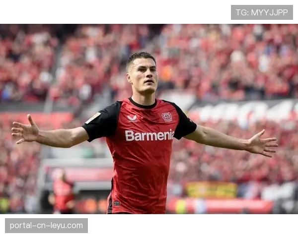 希克梅开二度助勒沃库森取胜，捷克前锋状态火热